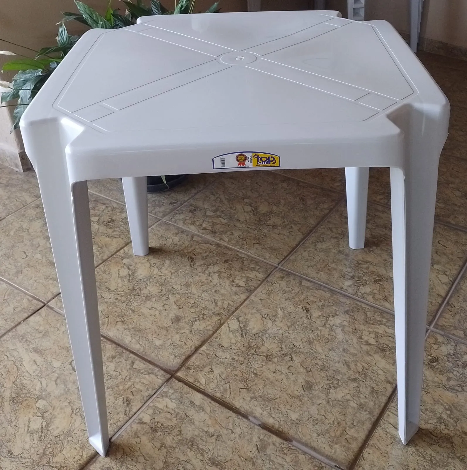 Mesa plástica quadrada branca de 70 cm da Giro Festas